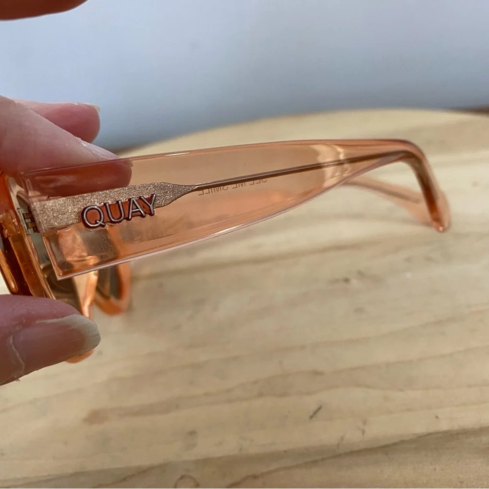 Quay Australia Real Me Sunglasses Geometric Pink Ombre Frame Black Lens 111 Lgth